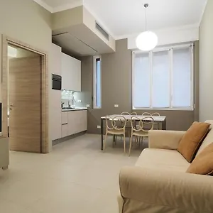 Contempora - Cavallotti 13 - B32 Milán